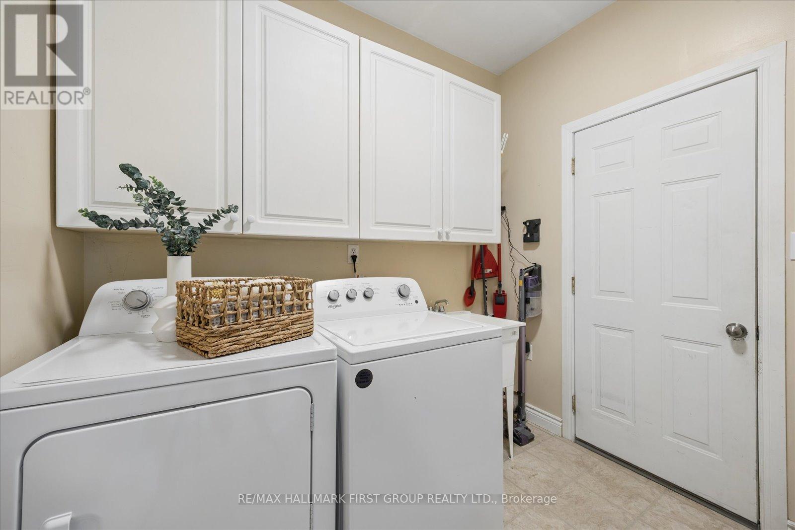 1028 HIGHBROOKE COURT - Image 23