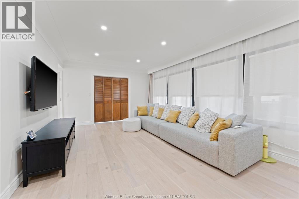 1965 OLIVE ROAD - 12