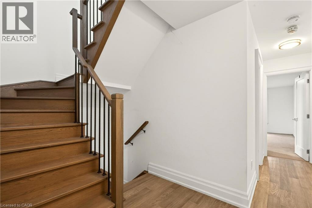 #201 760 LAKESHORE Road E - 16