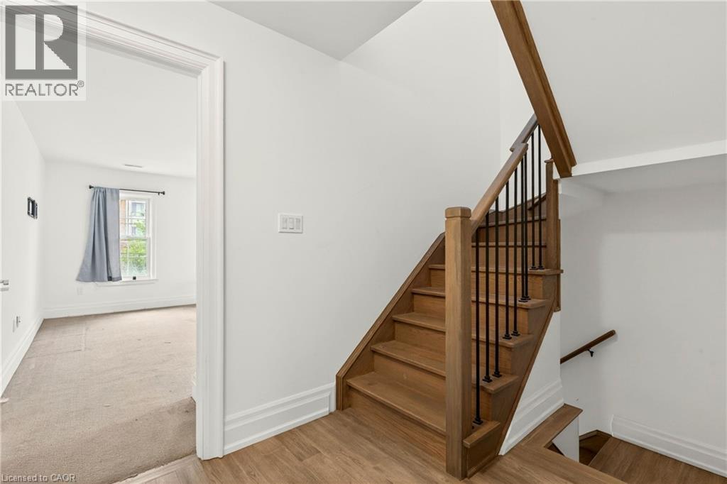 #201 760 LAKESHORE Road E - 21
