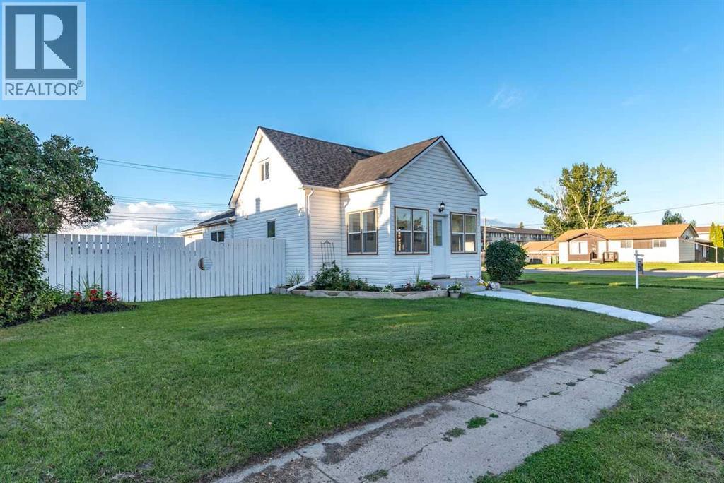 4504 49 Street - 3
