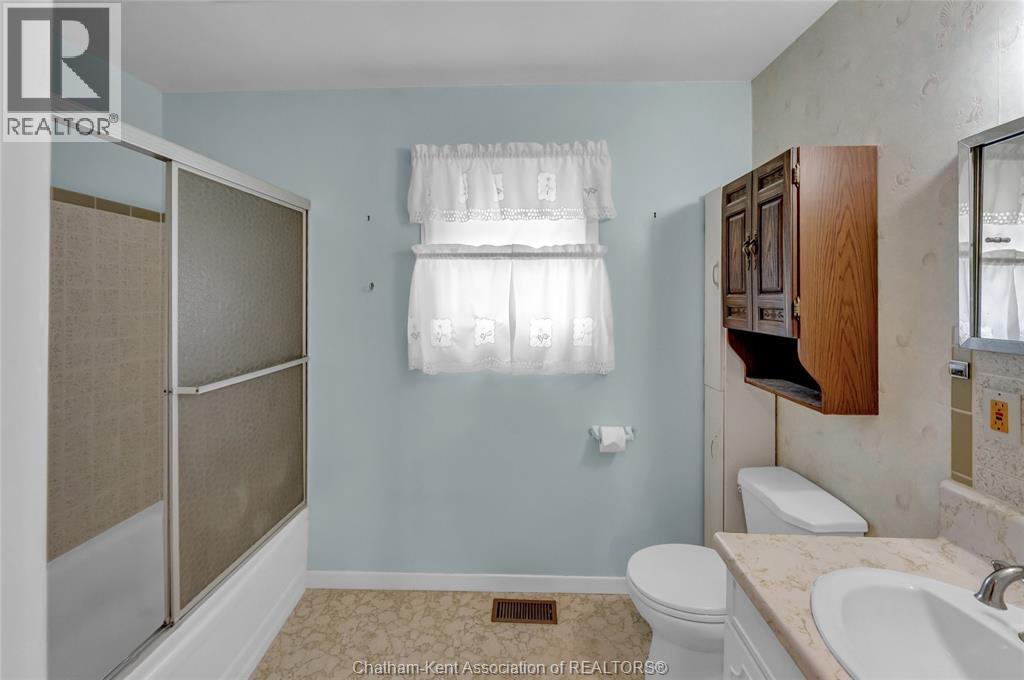 15 Oxley DRIVE - Image 22