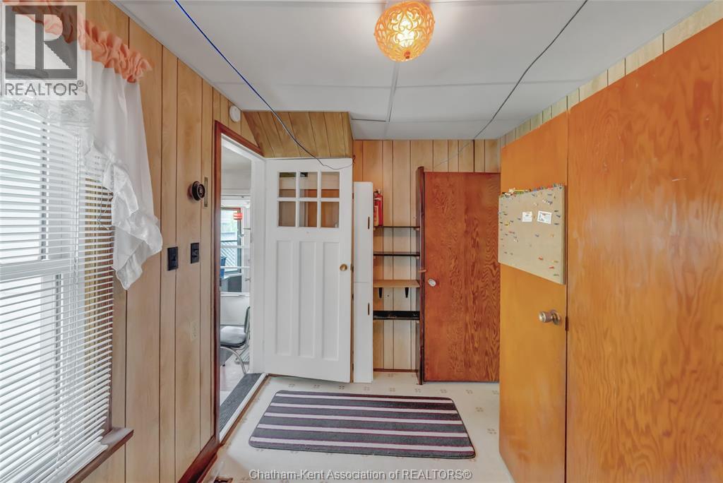 15 Oxley DRIVE - 36