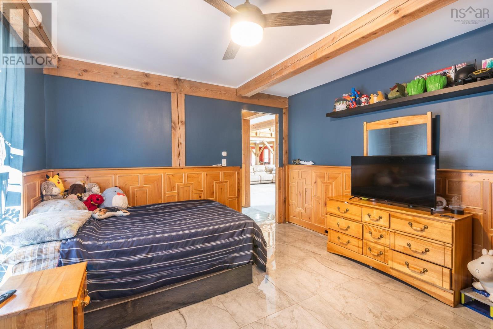 Property 23 of 46 of 47 Pats Boulevard