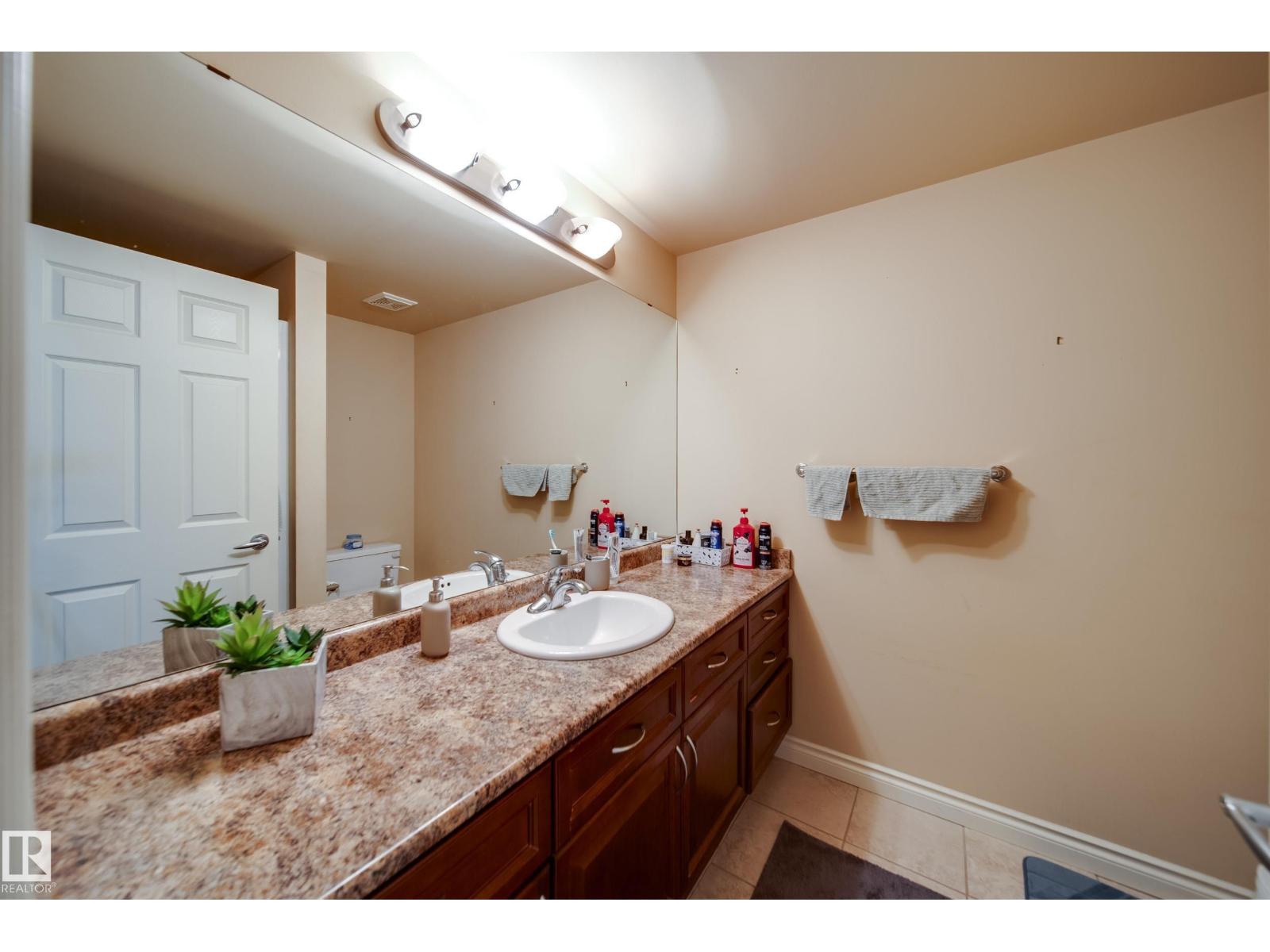 #1301 9020 JASPER AV NW - Image 19