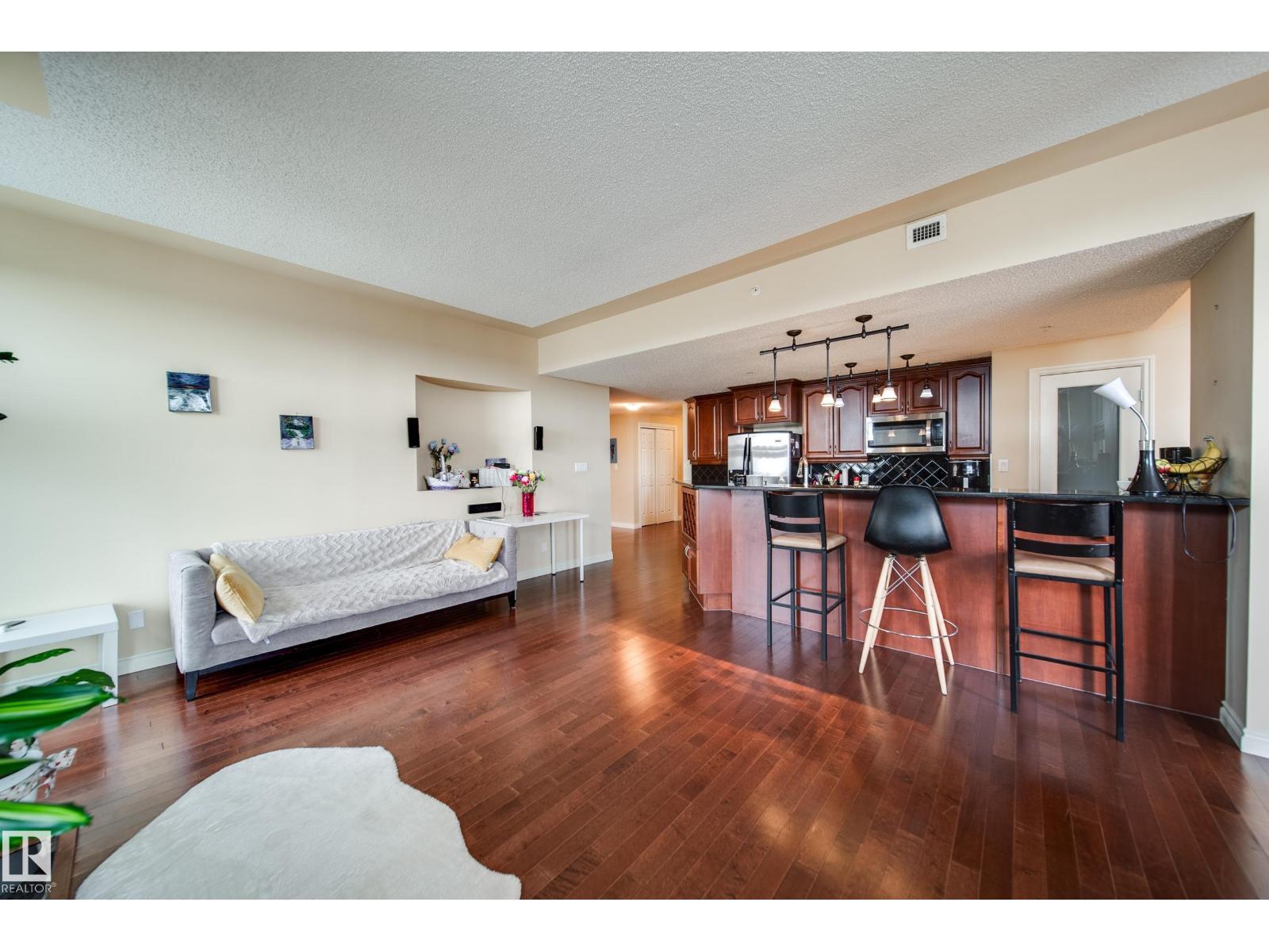 #1301 9020 JASPER AV NW - Image 7