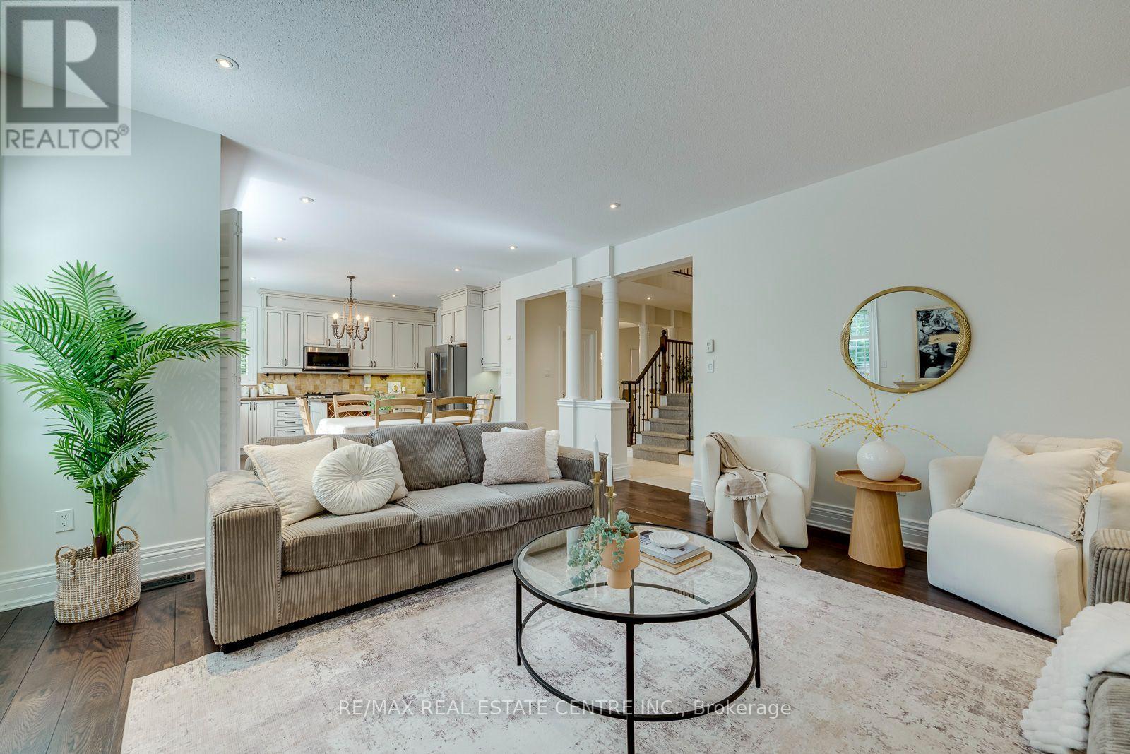 290 DUSKYWING WAY - 13