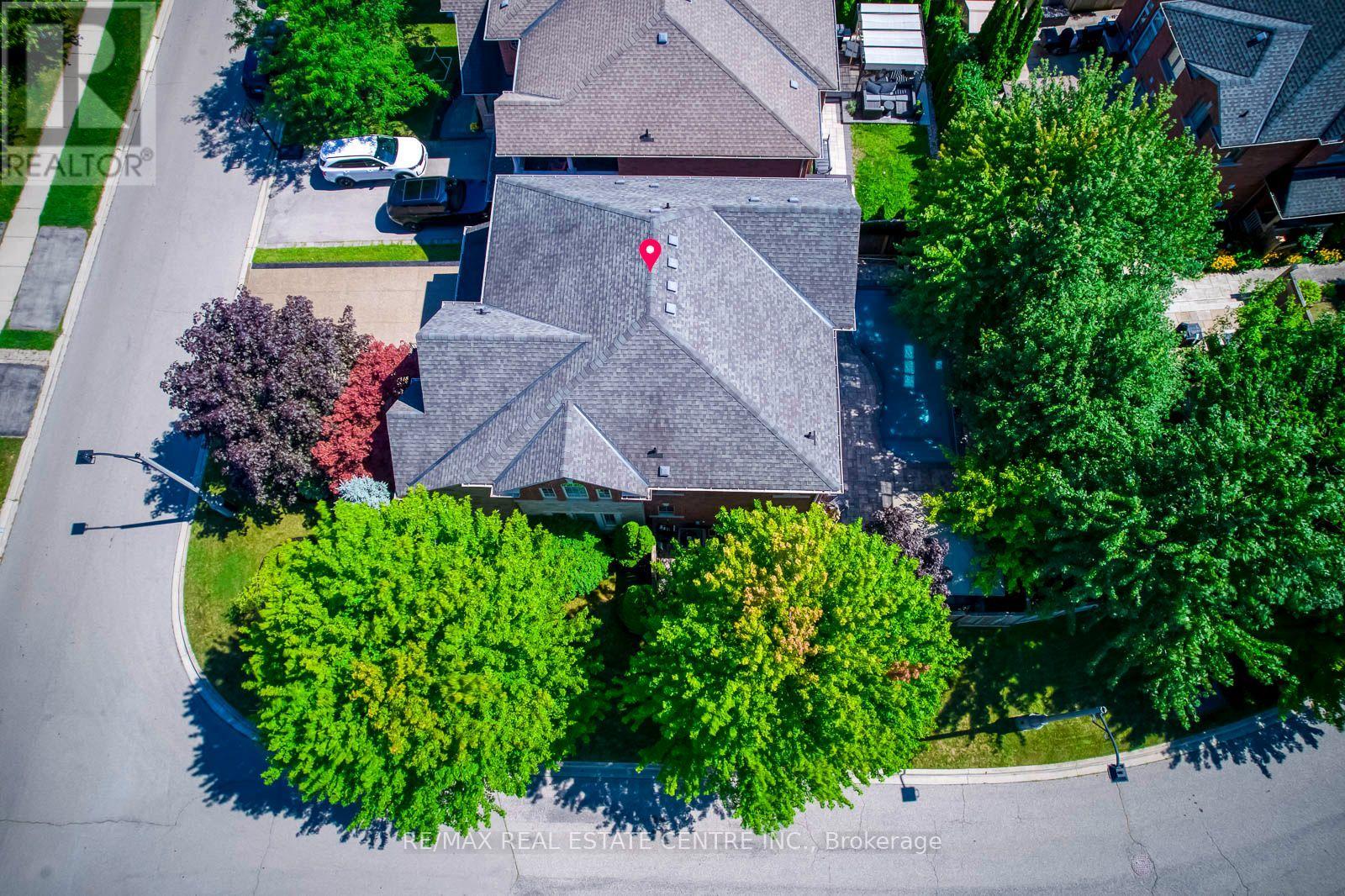 290 DUSKYWING WAY - 2
