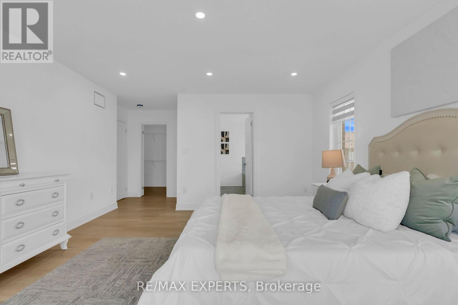 1253 DUIGNAN CRESCENT - 24