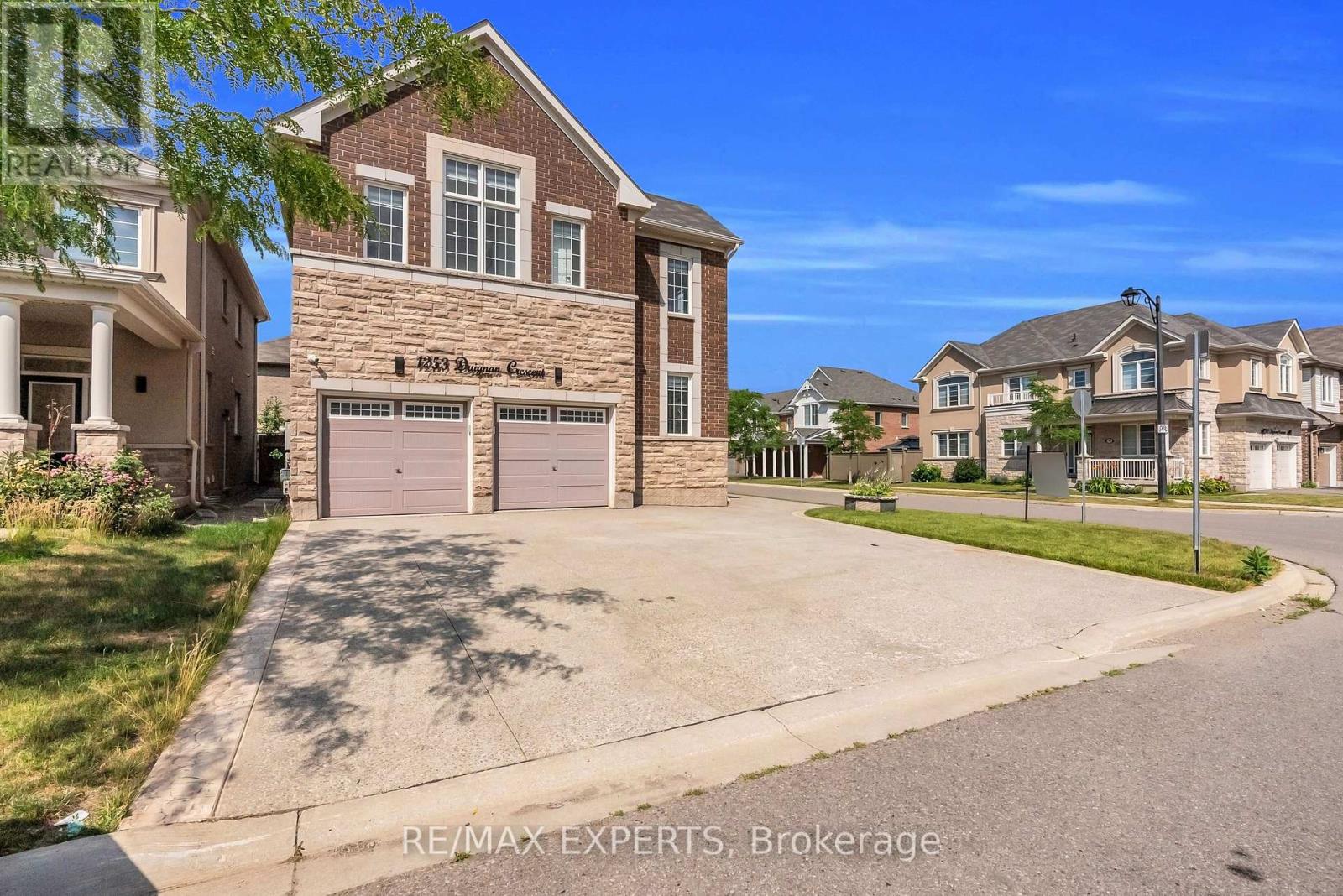 1253 DUIGNAN CRESCENT - 3