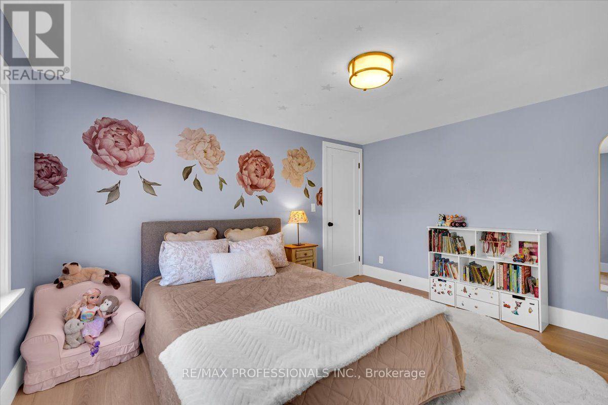 4 WINSTON GROVE - Image 26