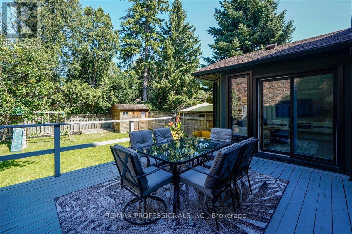 4 WINSTON GROVE - Image 34