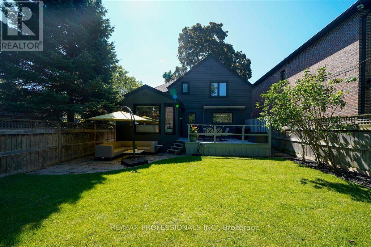 4 WINSTON GROVE - Image 37