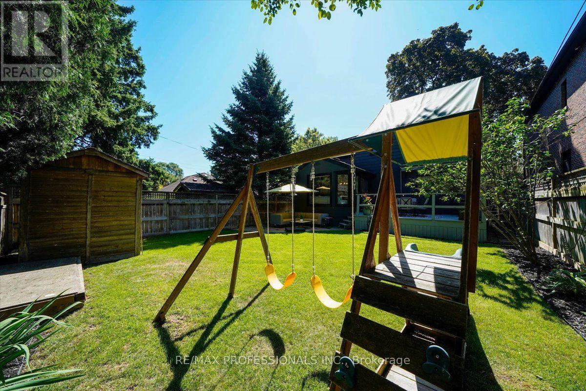 4 WINSTON GROVE - Image 38