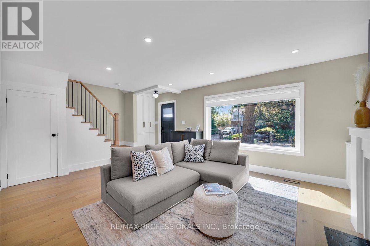 4 WINSTON GROVE - 8