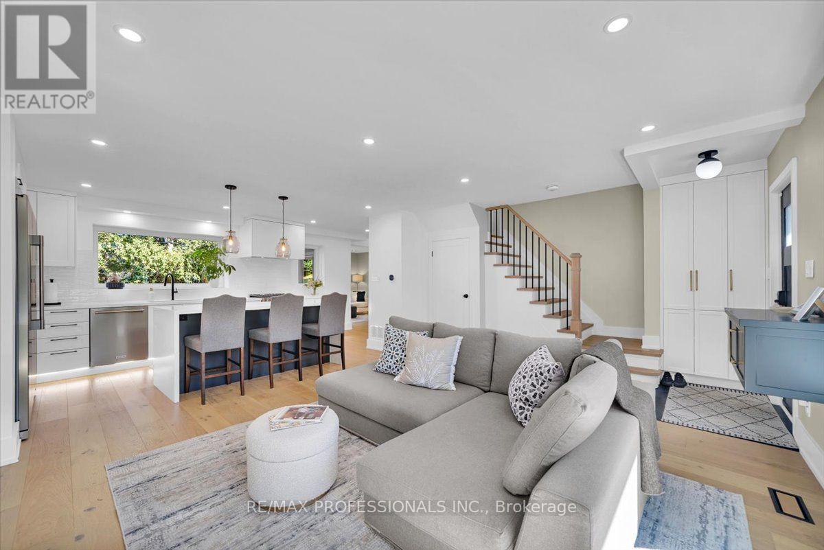 4 WINSTON GROVE - 9