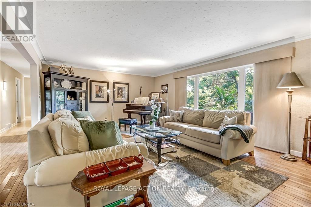 19 OAKLEY ROAD - Image 10