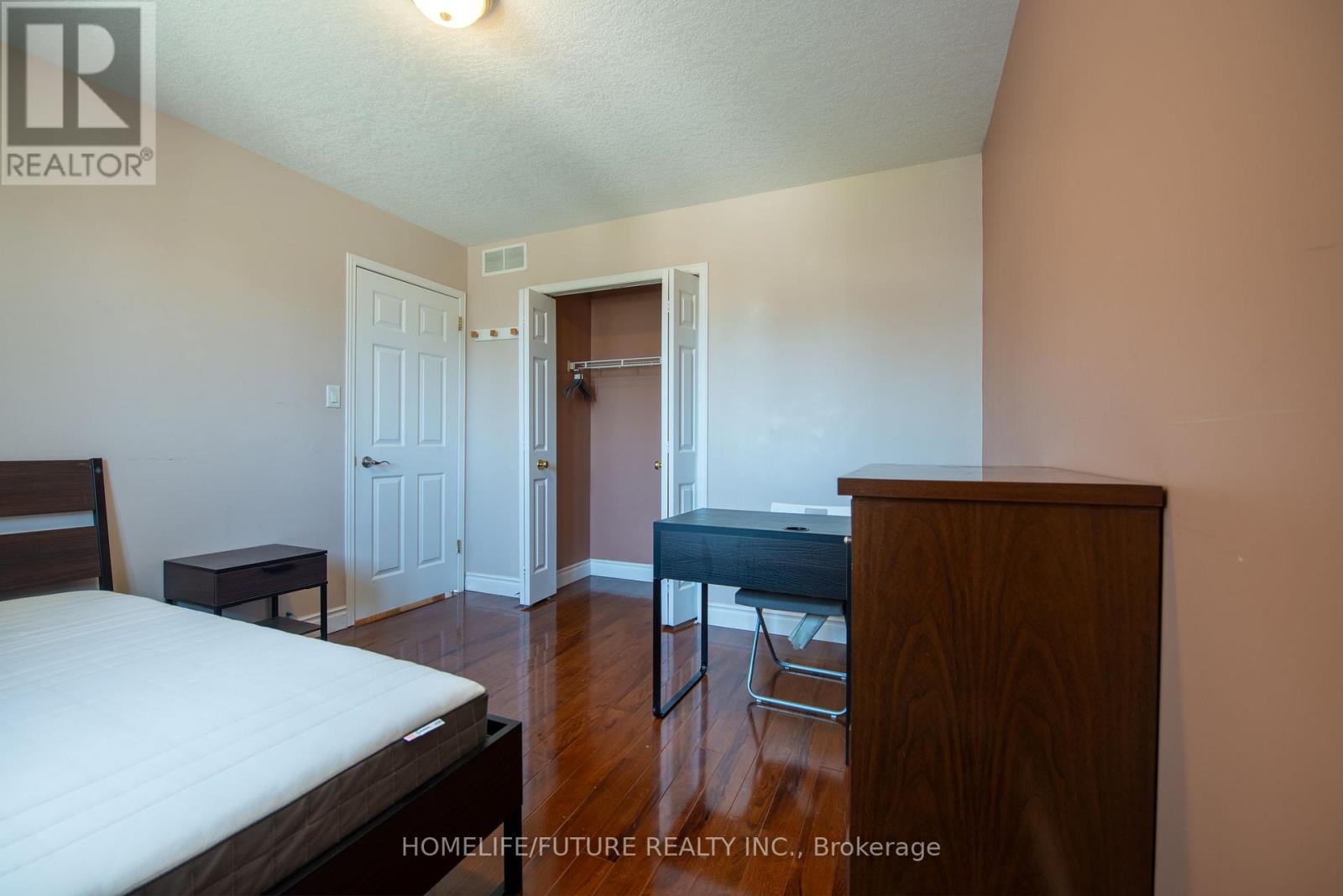 264 HOLBEACH COURT - Image 35