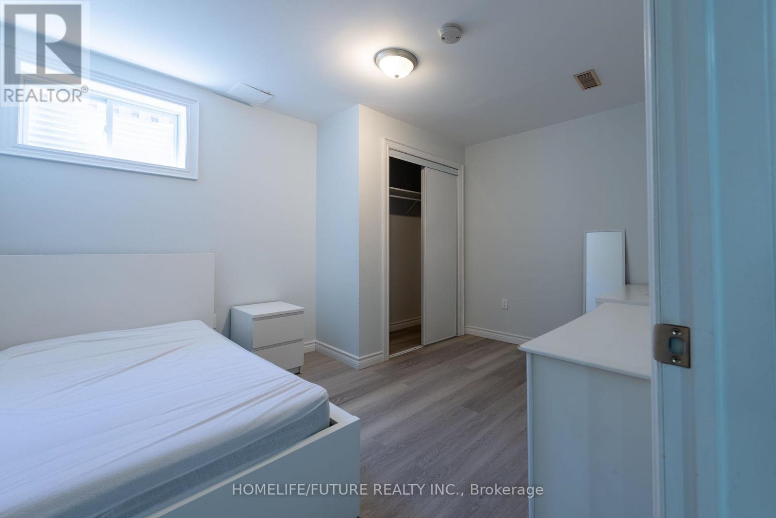 264 HOLBEACH COURT - 41