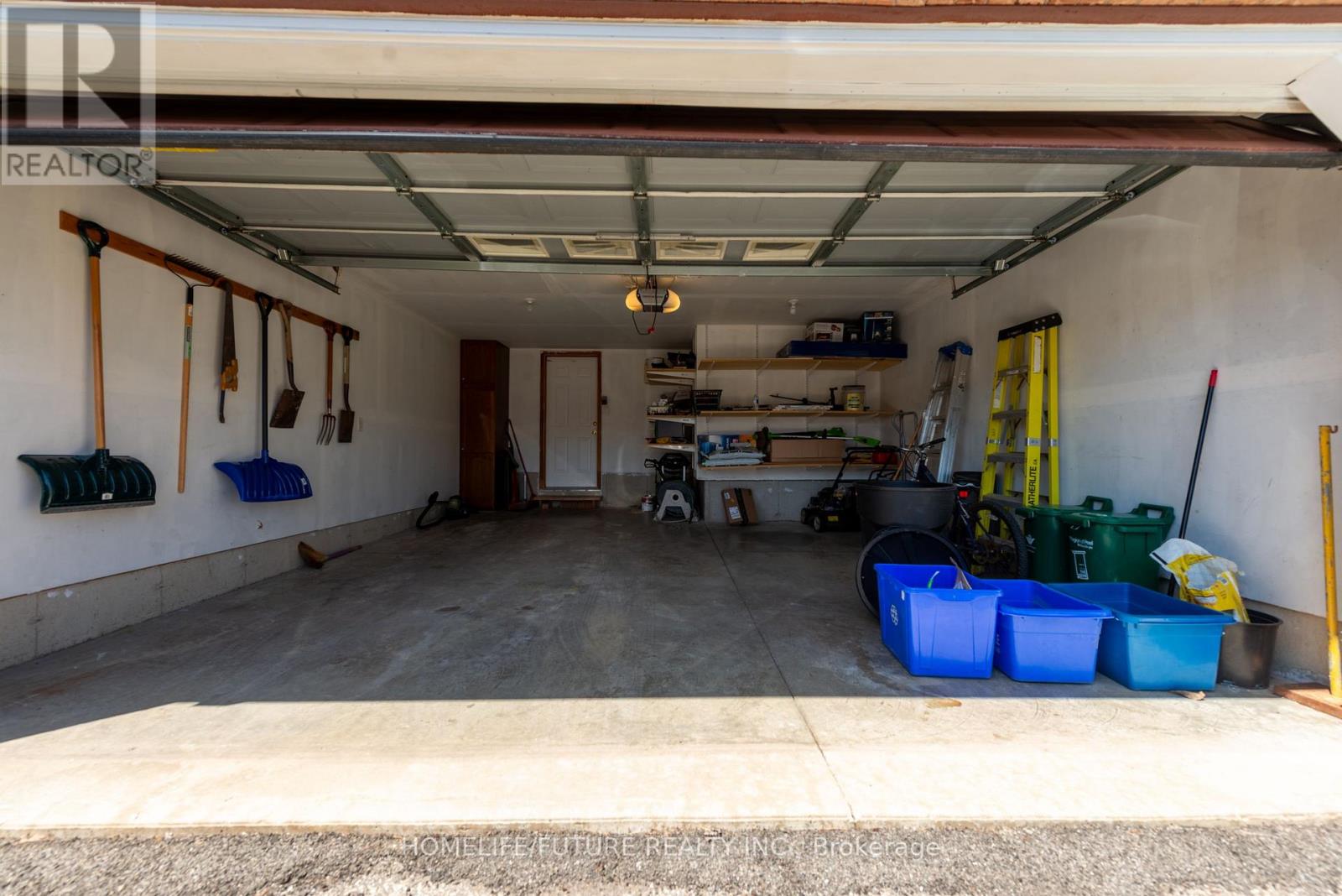 264 HOLBEACH COURT - 44