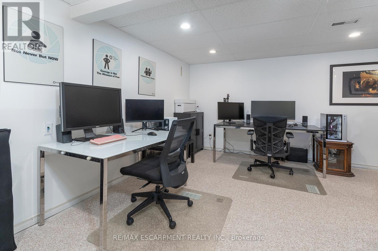 41 VALRIDGE DRIVE - 17
