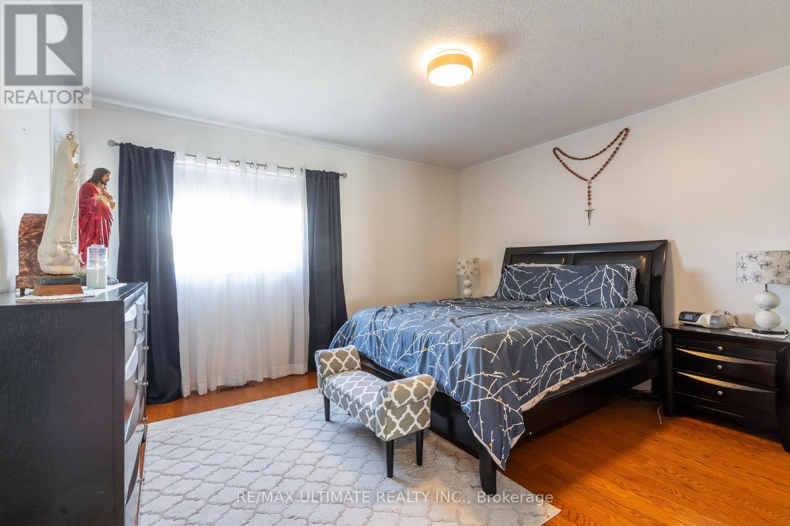 6560 OPERA GLASS CRESCENT - 24