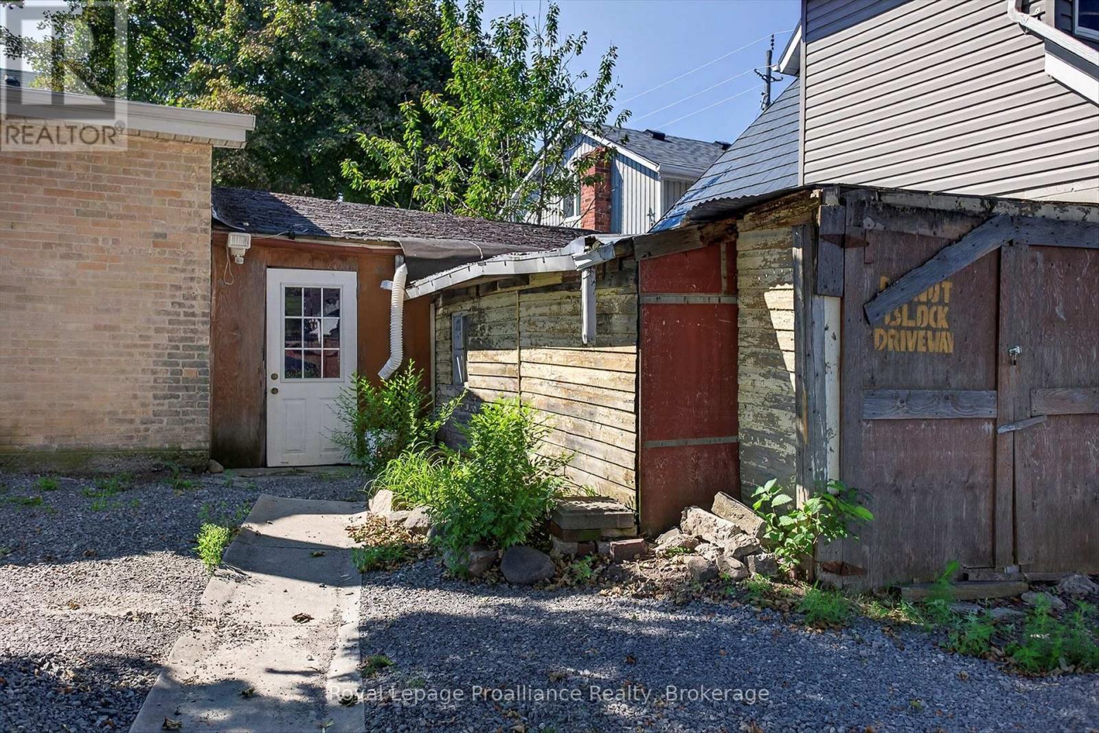 277 REID STREET - 39