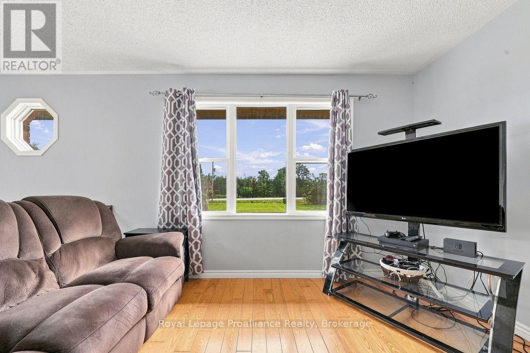 2631 62 HIGHWAY - Image 12