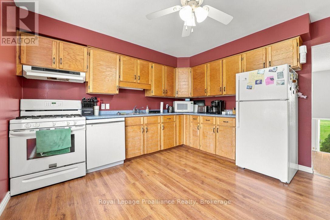 2631 62 HIGHWAY - 20