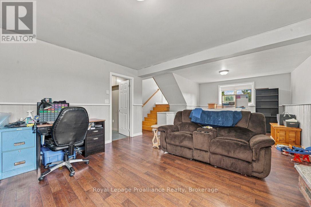 2631 62 HIGHWAY - Image 33