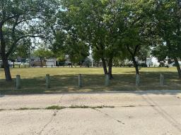 556 Inkster Boulevard, Winnipeg, MB R2W0K9 Photo 39
