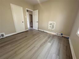 556 Inkster Boulevard, Winnipeg, MB R2W0K9 Photo 10