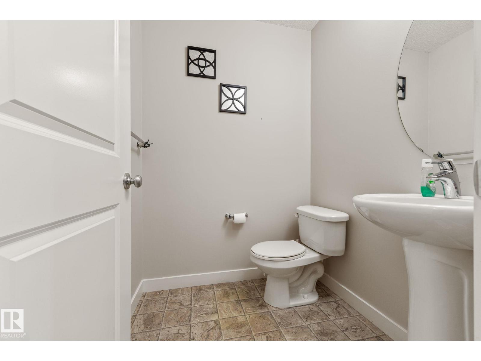 724 40 AV NW - Image 18