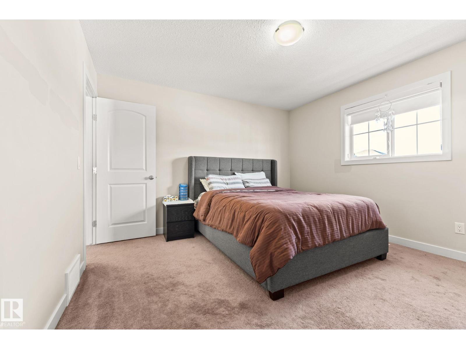 724 40 AV NW - Image 24