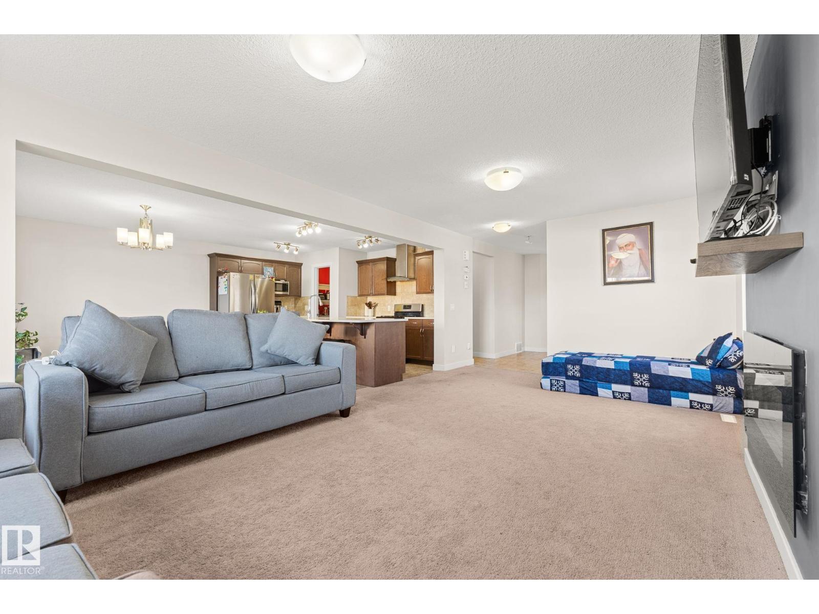 724 40 AV NW - 7