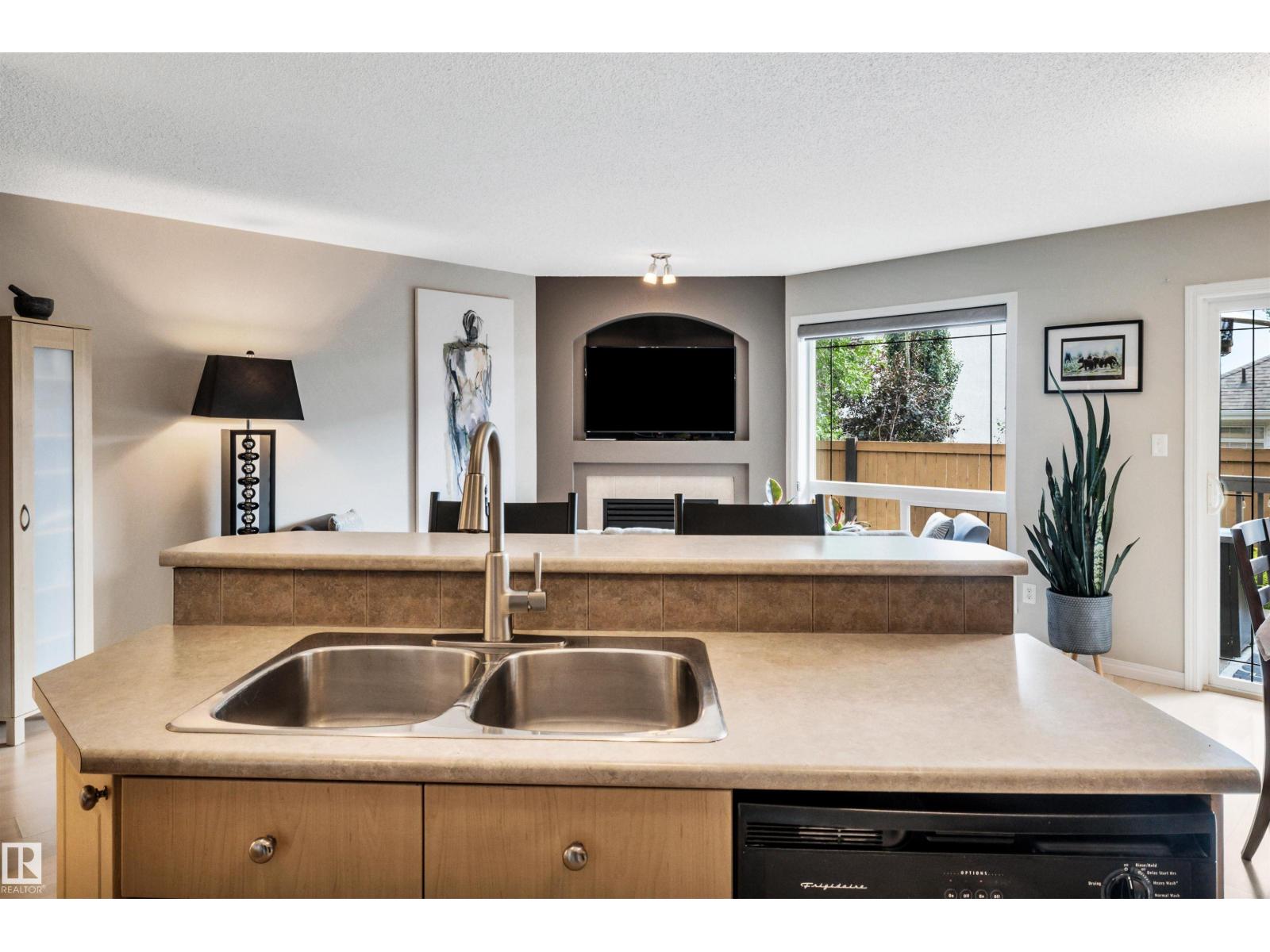 #12 20 NORMAN CT - Image 10