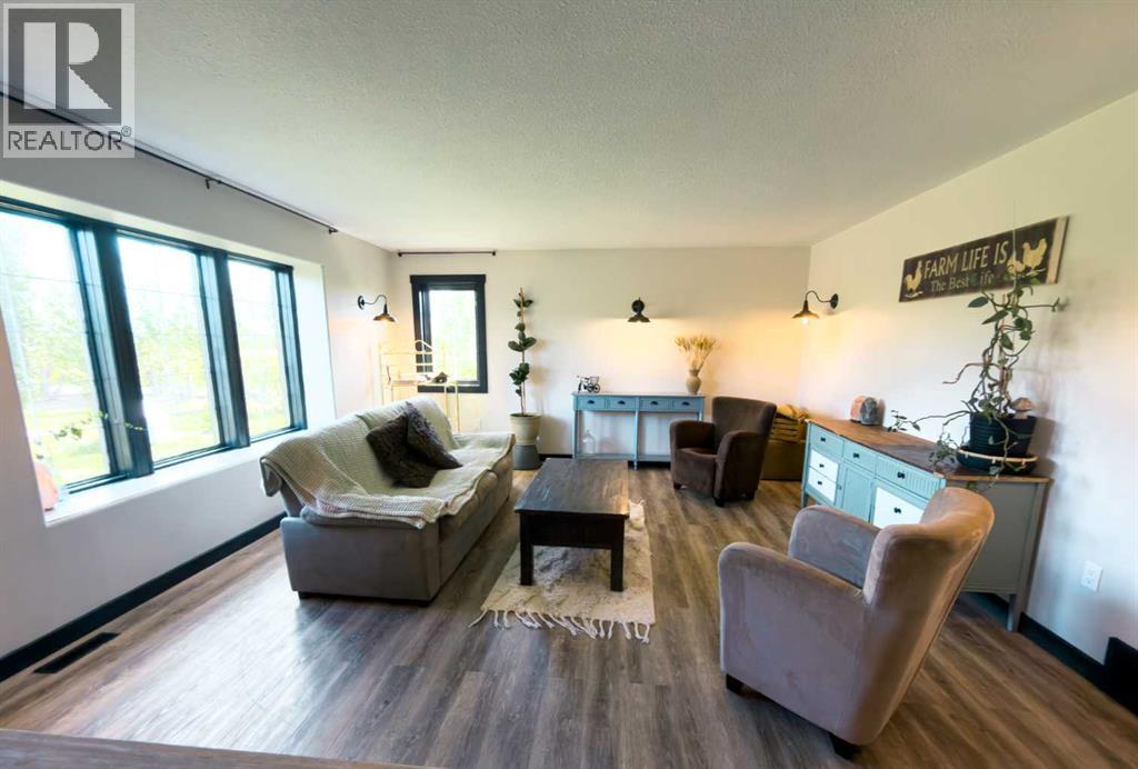930036 232 Range Road - 4