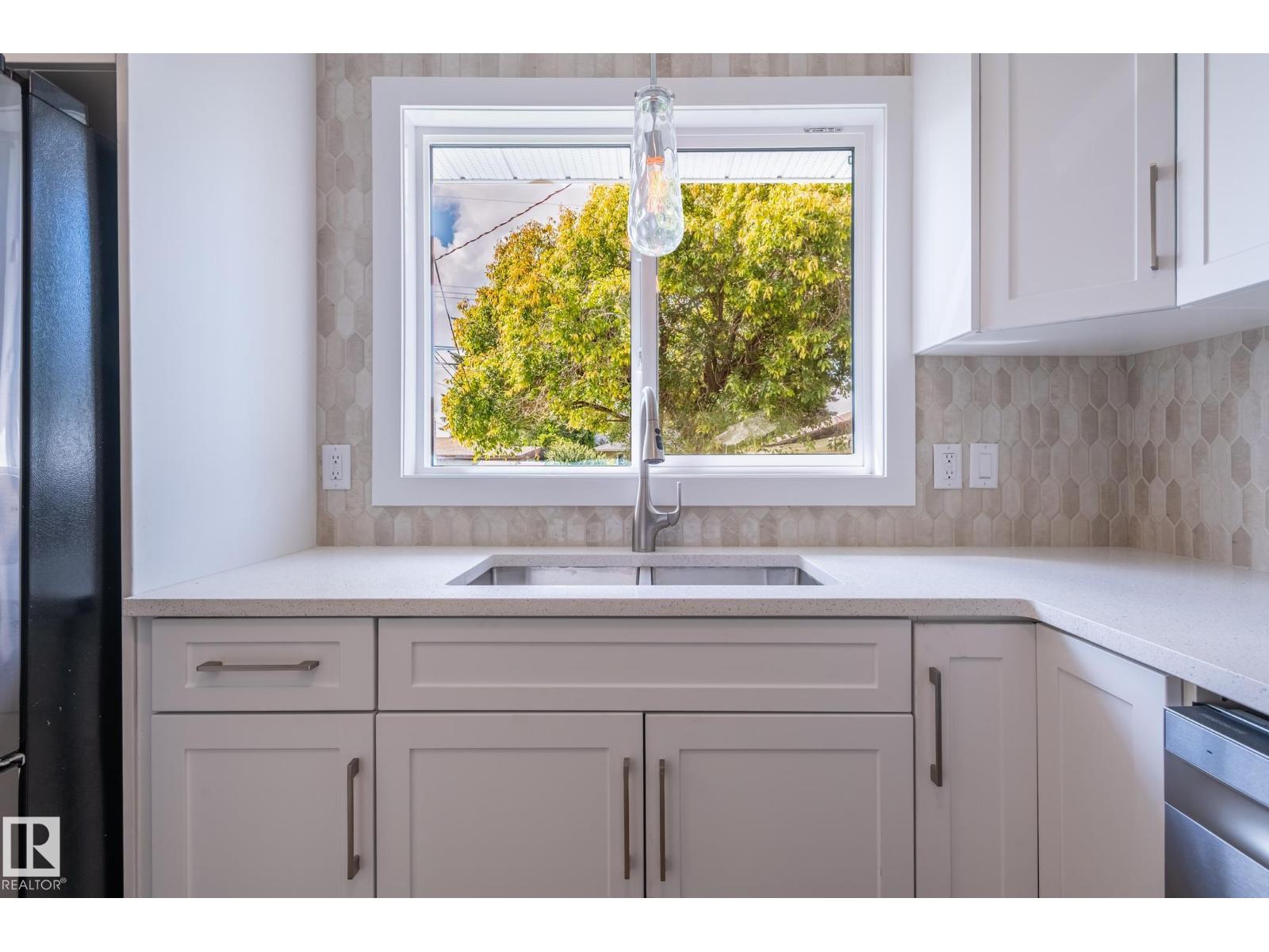10431 137 AV NW - Image 22