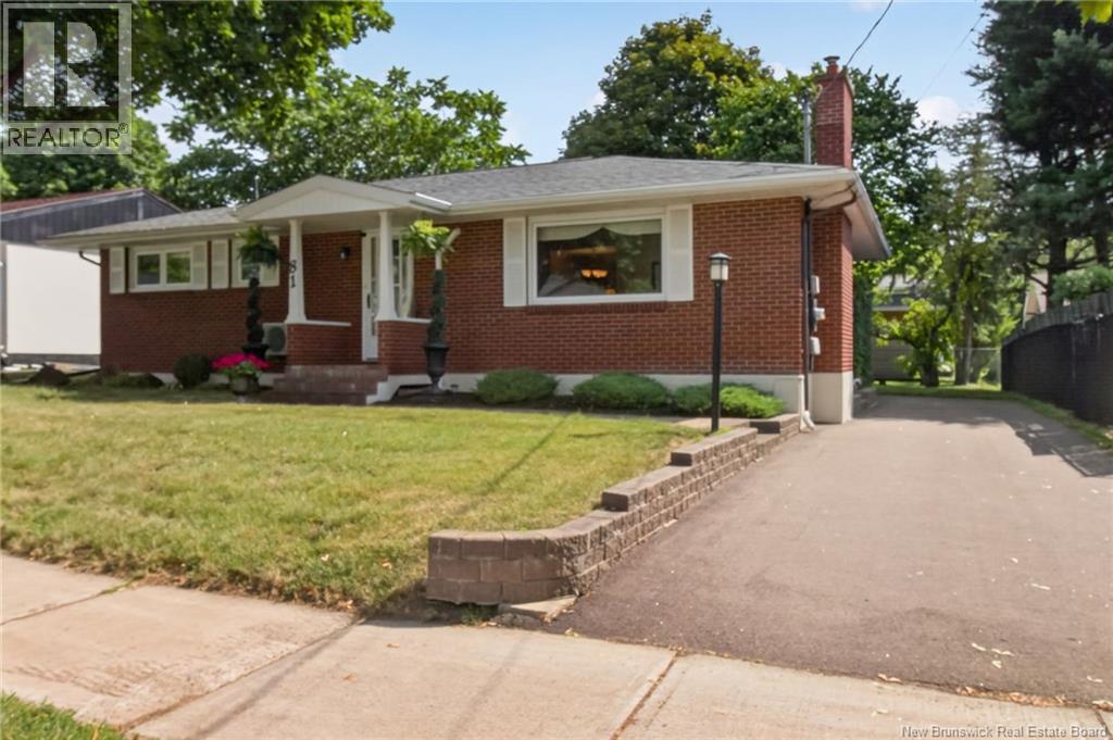 81 Mount Royal Boulevard