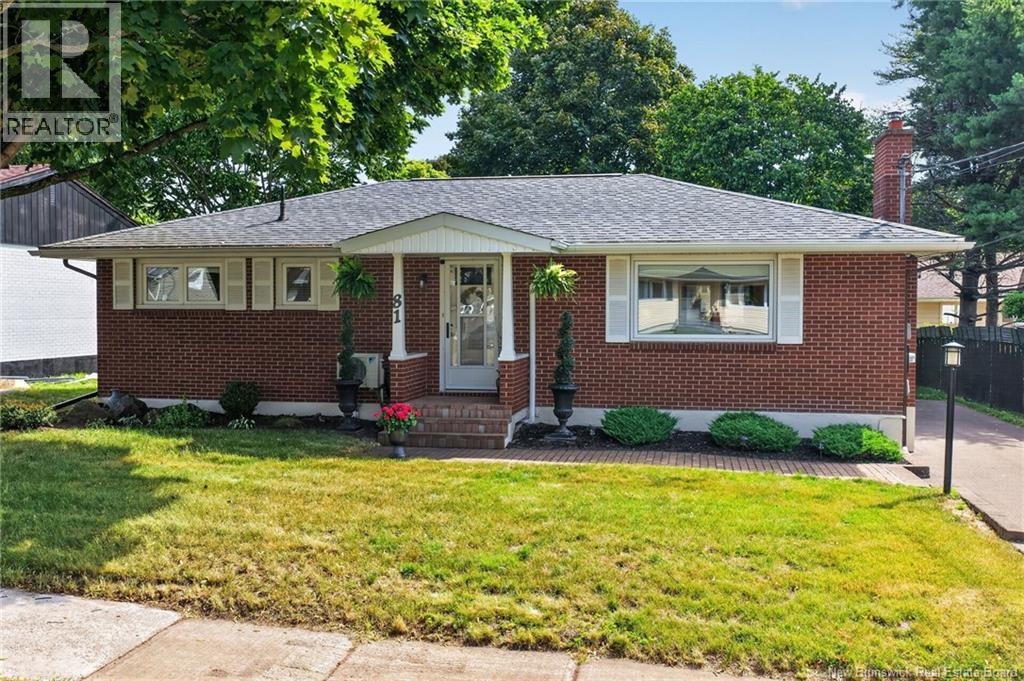 81 Mount Royal Boulevard - 2