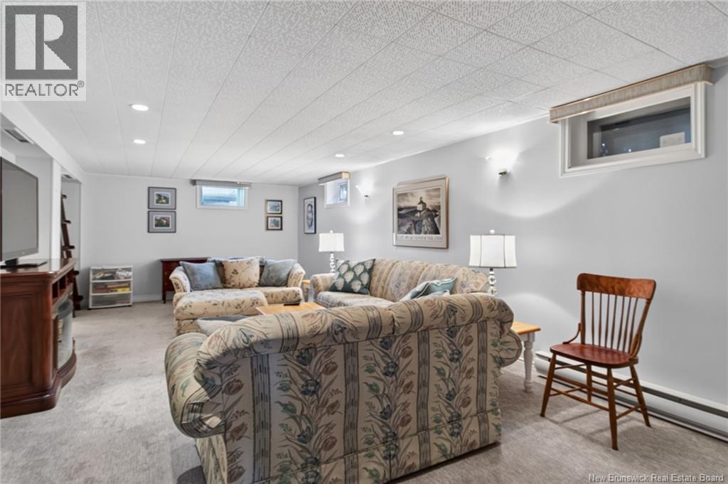 81 Mount Royal Boulevard - 24