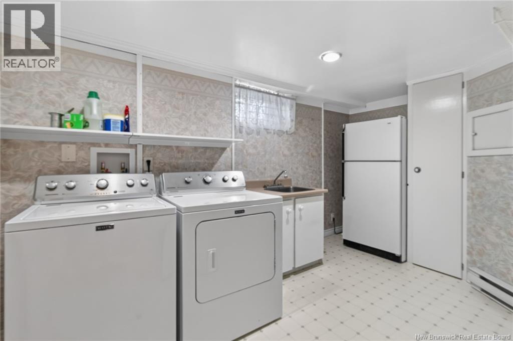 81 Mount Royal Boulevard - Image 30