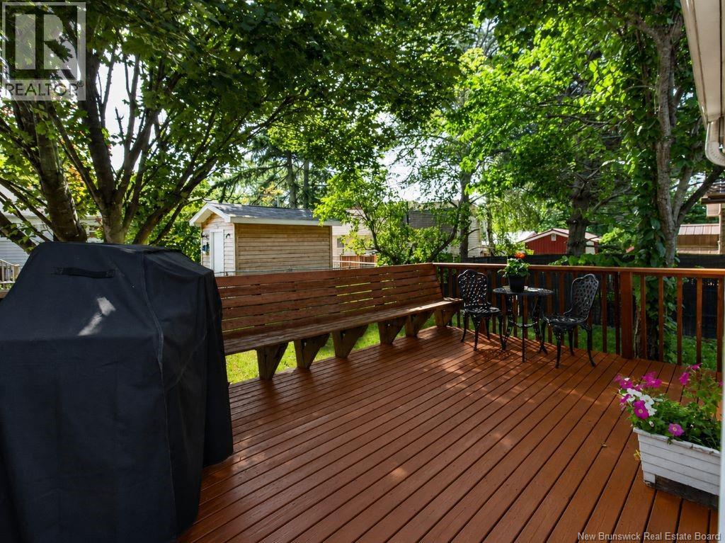 81 Mount Royal Boulevard - 32