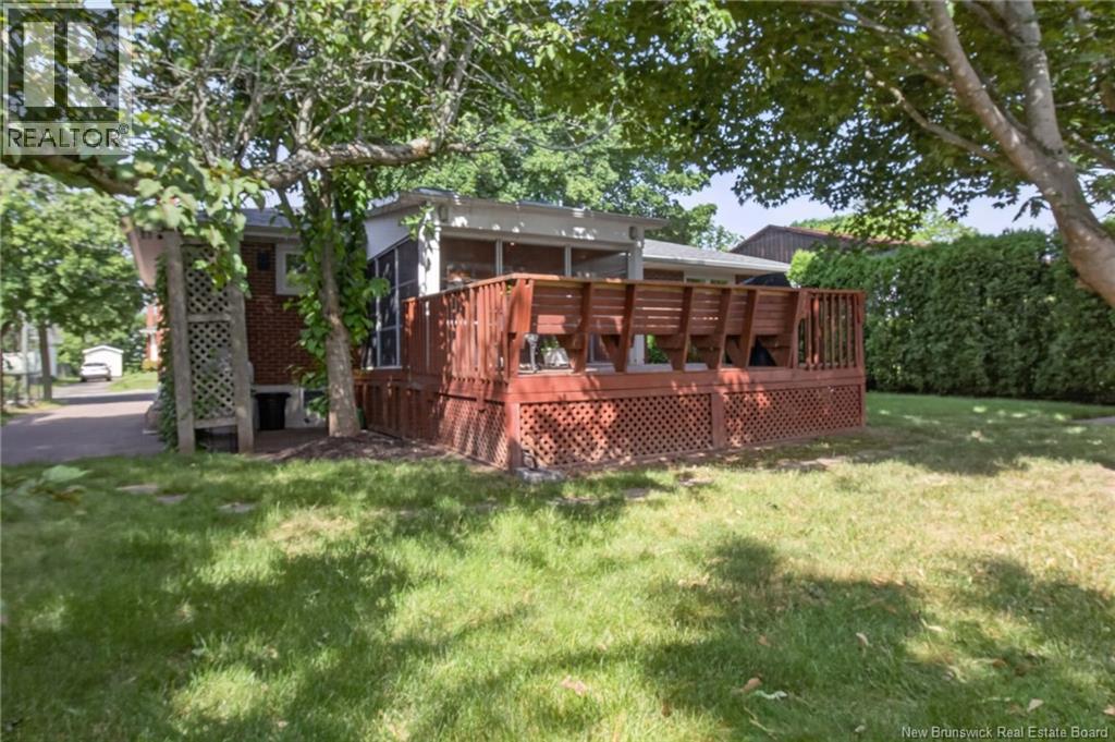 81 Mount Royal Boulevard - 34