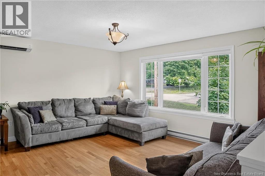 66 Viola Avenue - 13