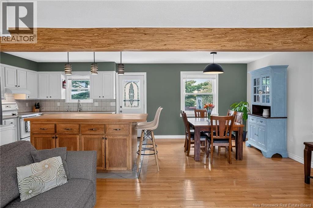 66 Viola Avenue - 4