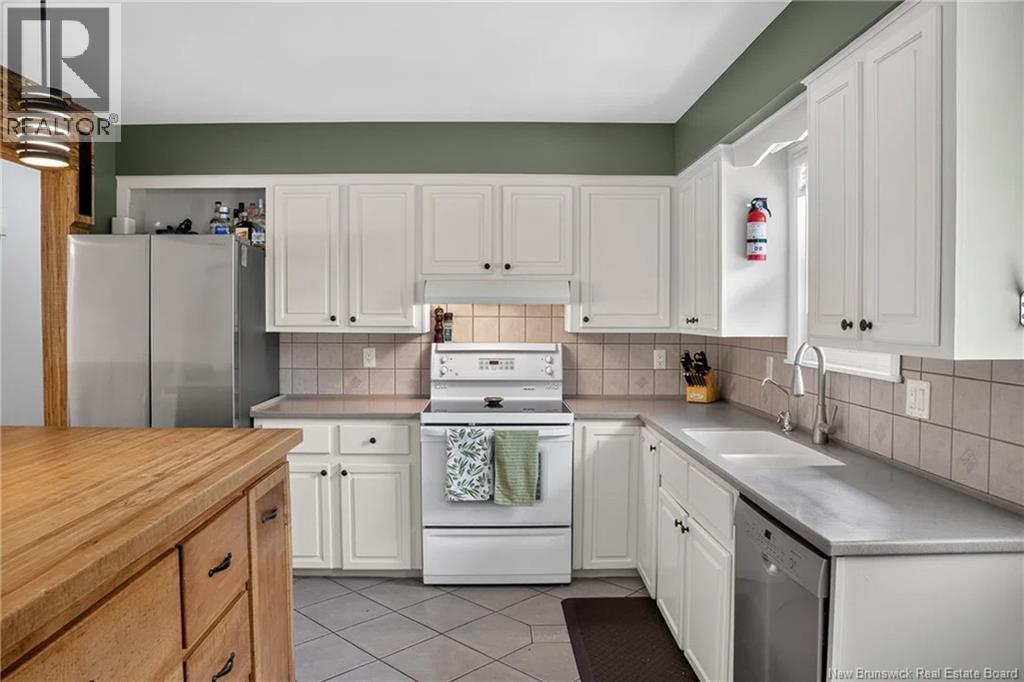 66 Viola Avenue - Image 8