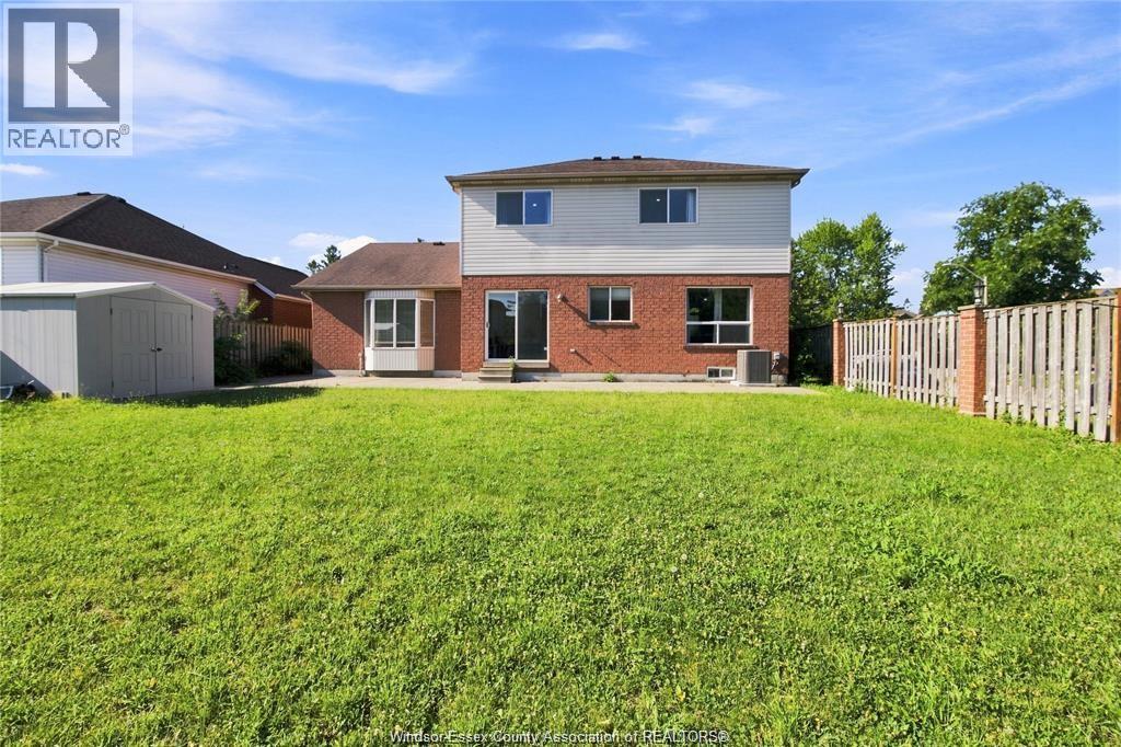 936 NORTH TALBOT ROAD - 33