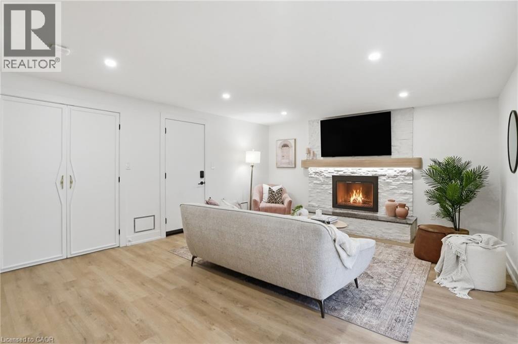345 RANKIN Drive - 29
