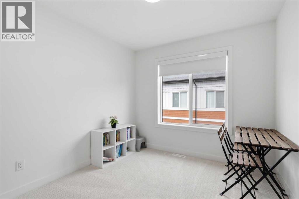 #602 335 Creekside Boulevard SW - 19